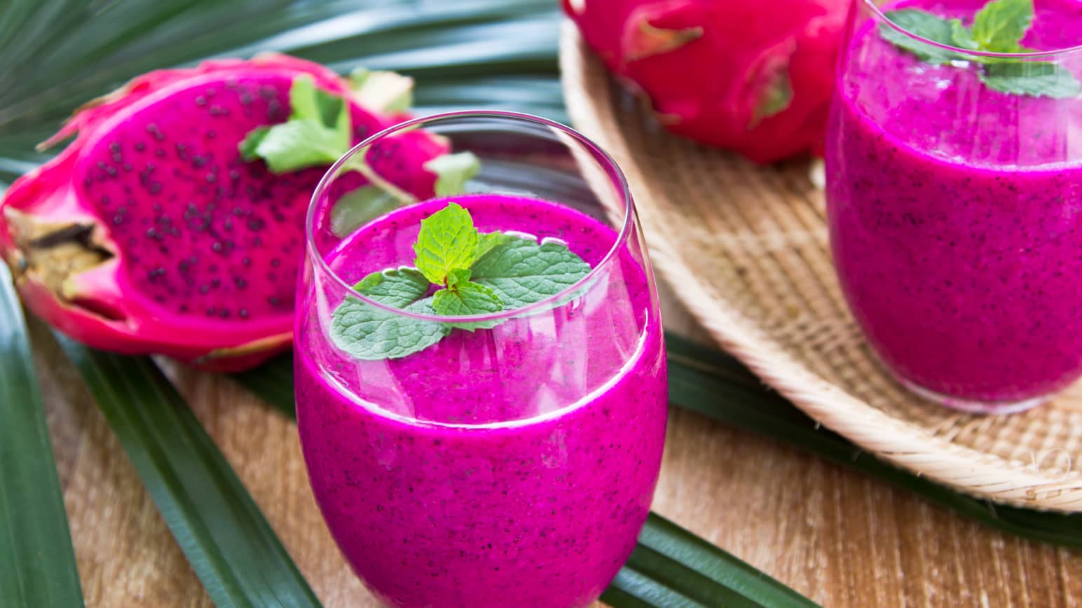 Smoothie buah naga Blenuten